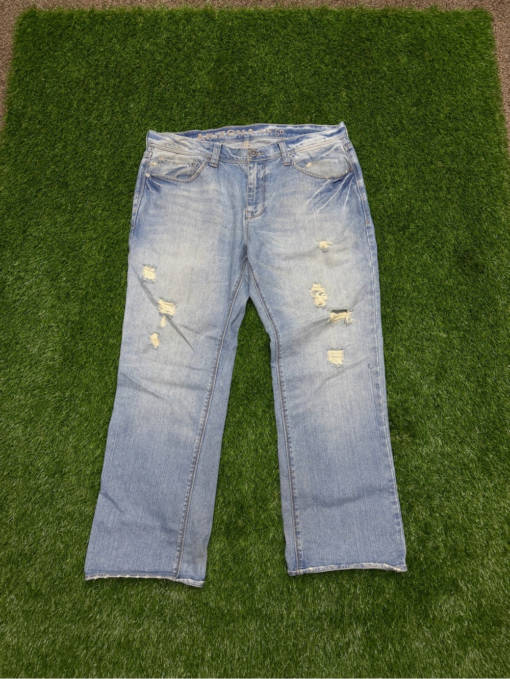 Arizona Jean Company Men's Relaxed Distressed Light Blue Jeans